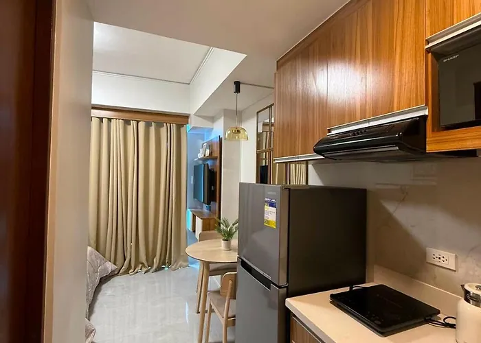 Fully Furnished Unit With Pool Near It Park Cebu Stadt