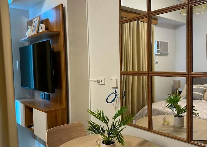 Apartment Fully Furnished Unit With Pool Near It Park Cebu Stadt